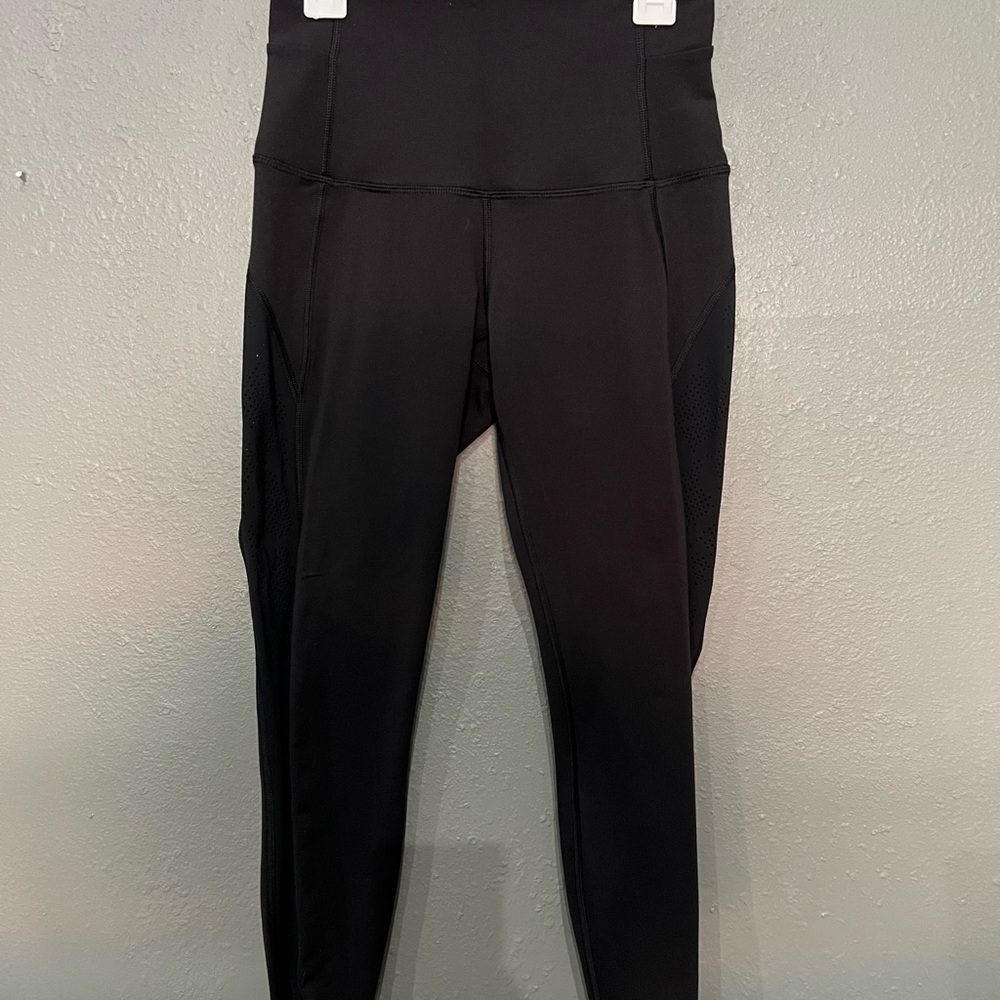 Lululemon High ride leggings with mesh size 4 black